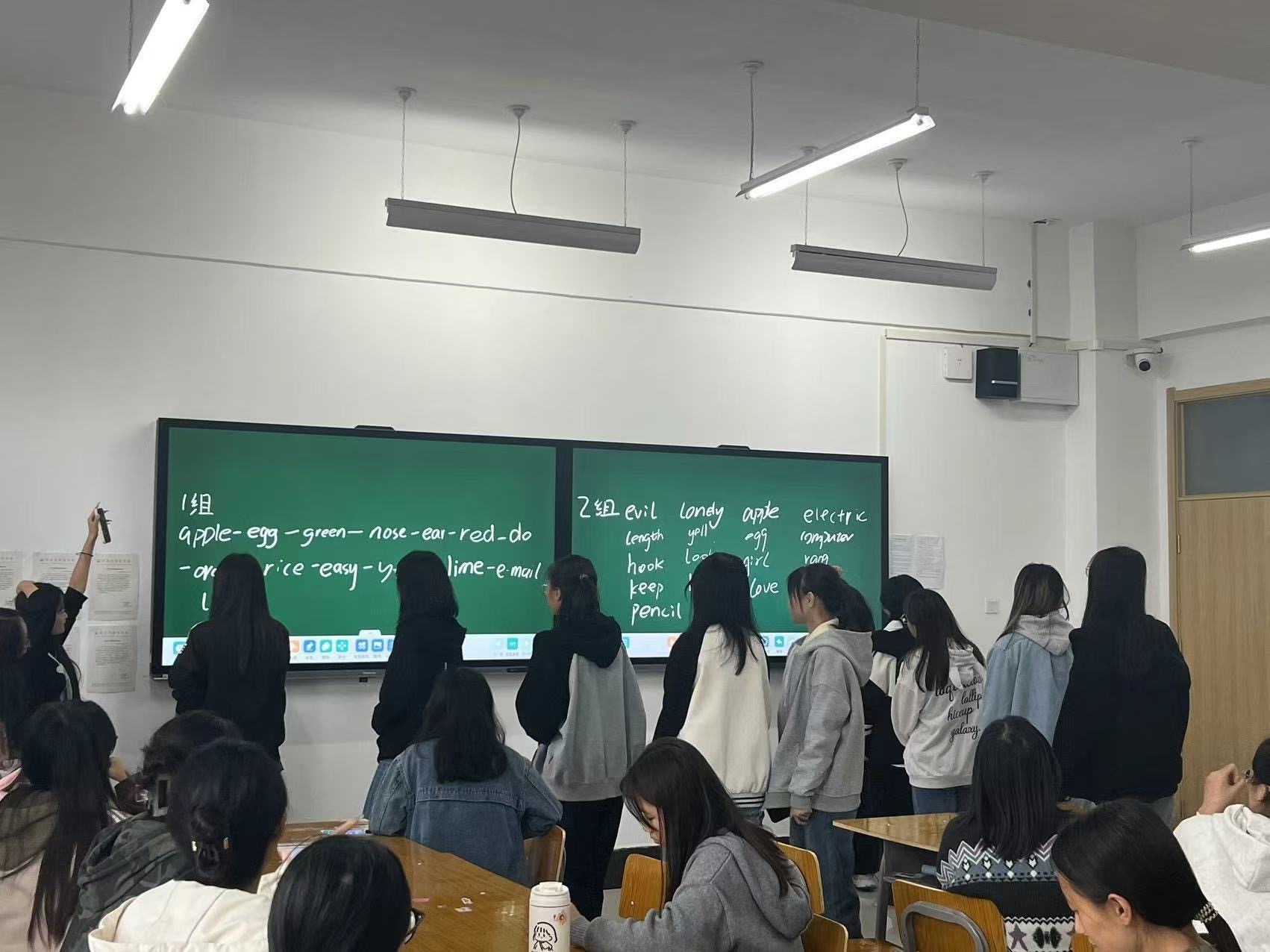   Ӣ                         ӢѧԺٰӢĵʽ